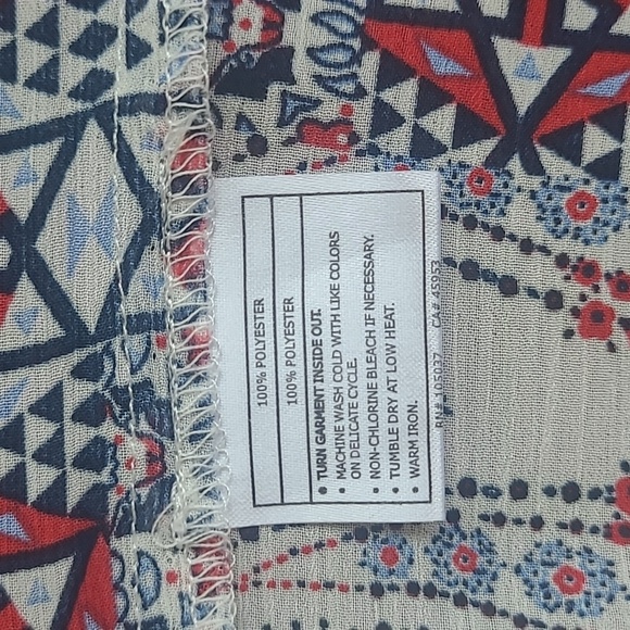 EUC Ariat Tracey Blouse Women's Medium Sheer Red/Blue Paisley Print Shirt - Picture 7 of 9